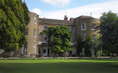 Lullebrooke Manor