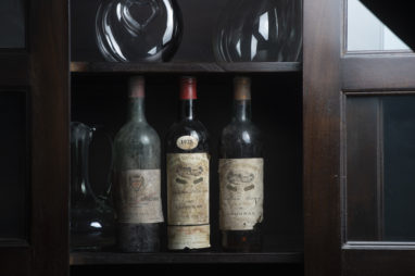 Vieilles bouteilles chateau brown en Pessac-Leognn